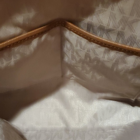 Michael Kors purse - Picture 6 of 8